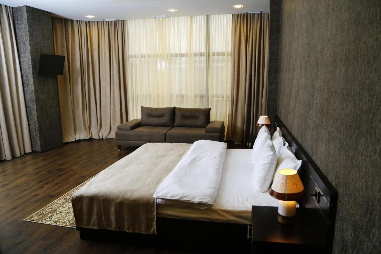 Tomu'S Hotel Gyumri Ngoại thất bức ảnh