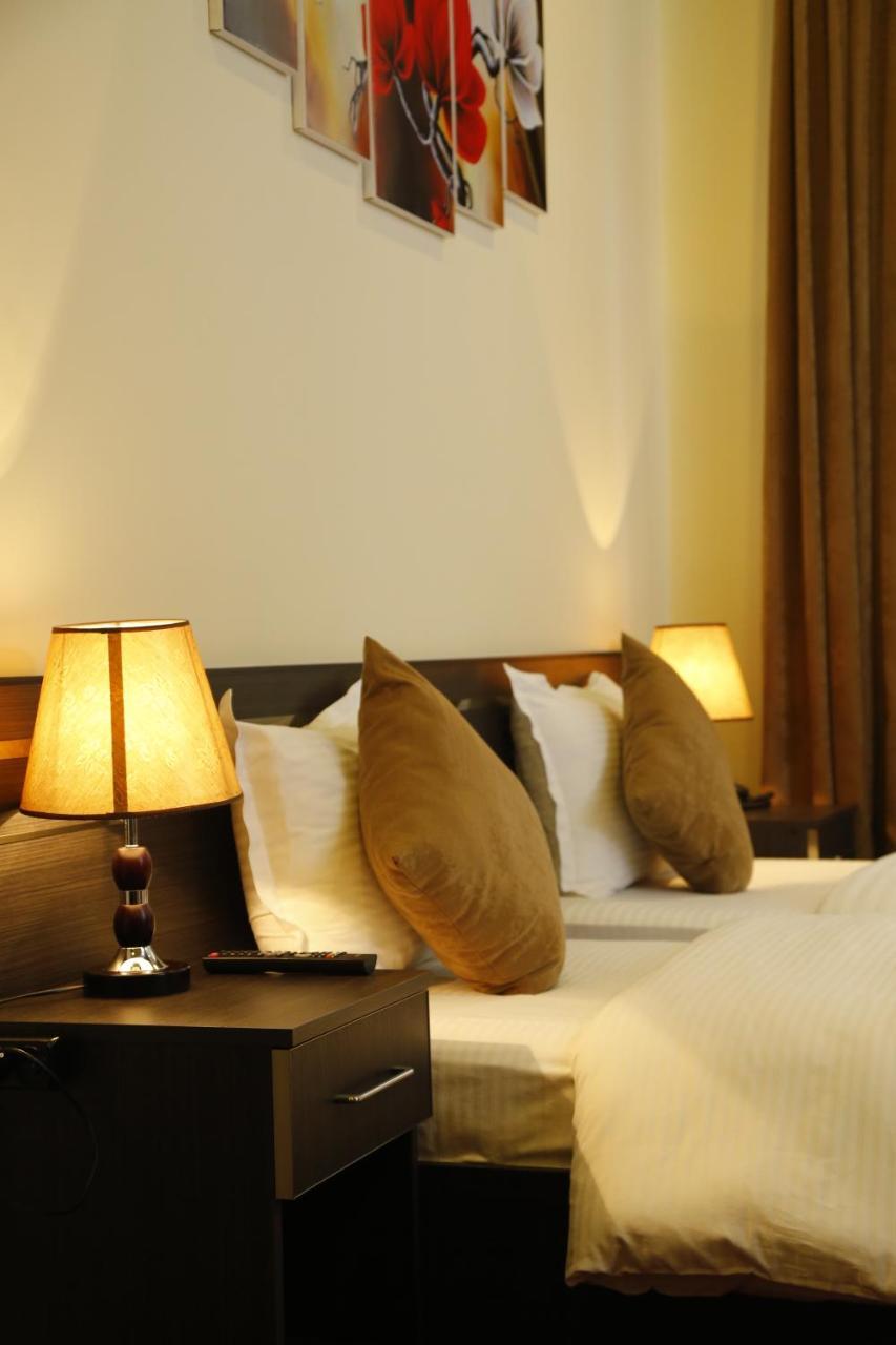 Tomu'S Hotel Gyumri Ngoại thất bức ảnh