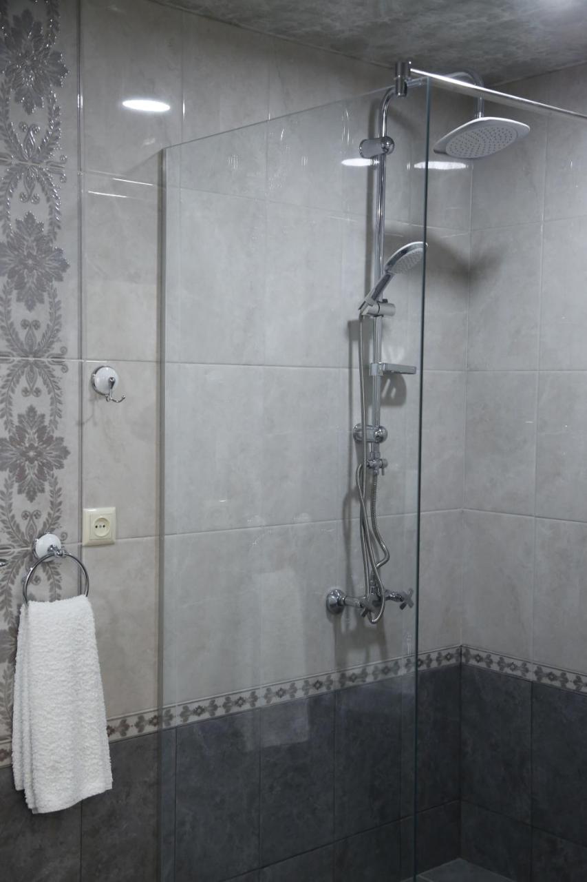 Tomu'S Hotel Gyumri Ngoại thất bức ảnh